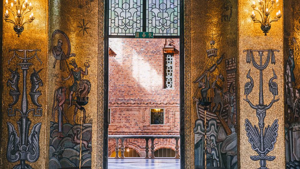 Guided tour of Stockholm City Hall